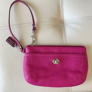Coach wristlet. Like new condition.